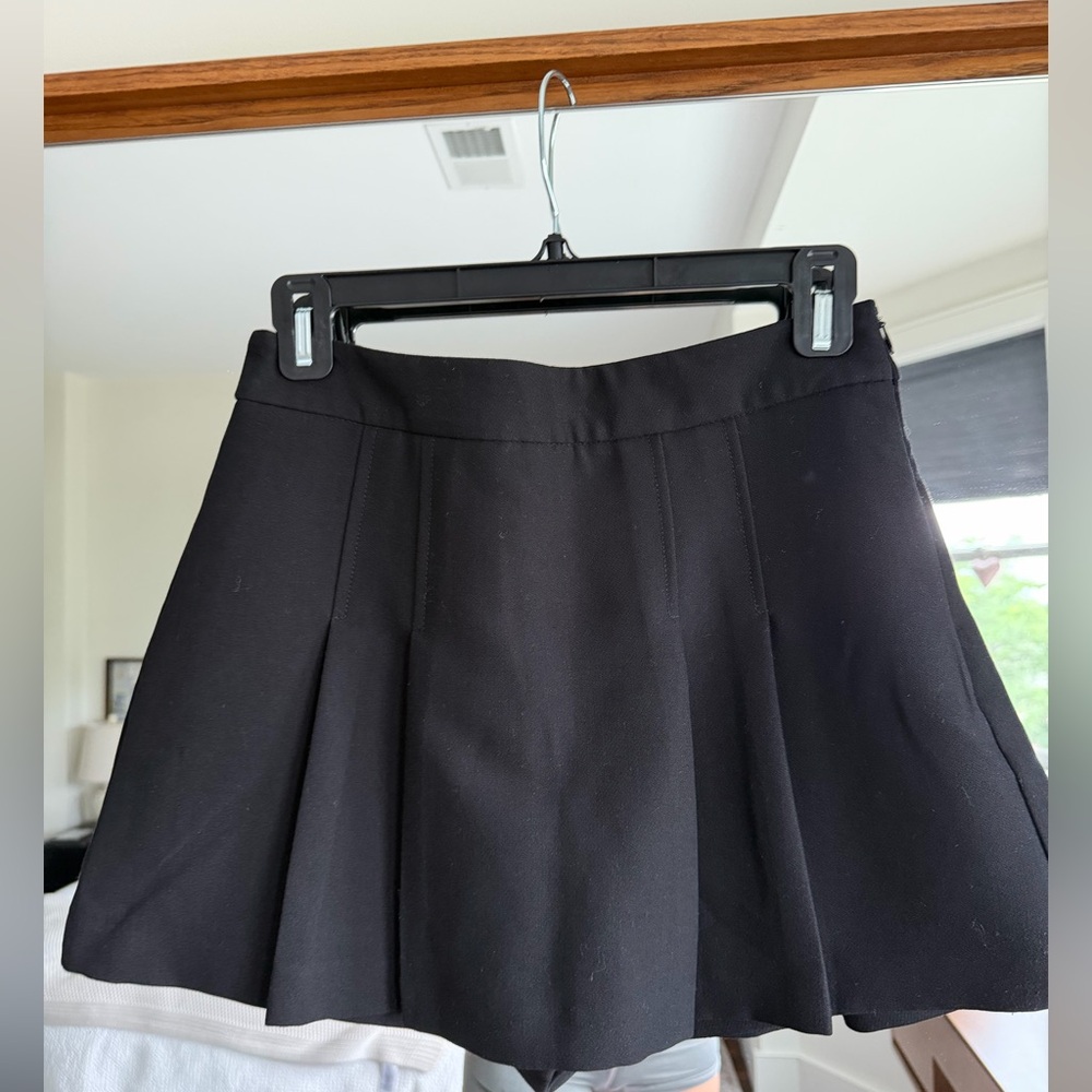 Zara Black Pleated Mini Skort